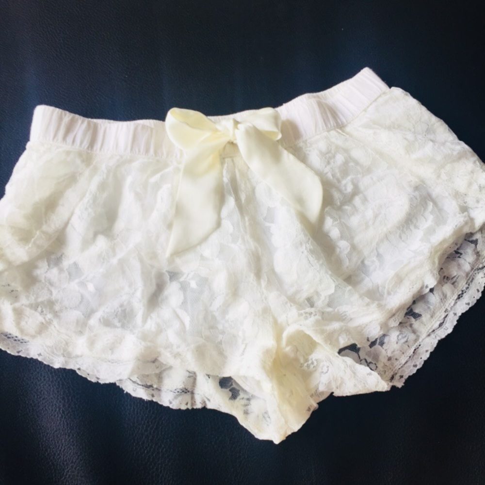 Off white lace sleep boxer